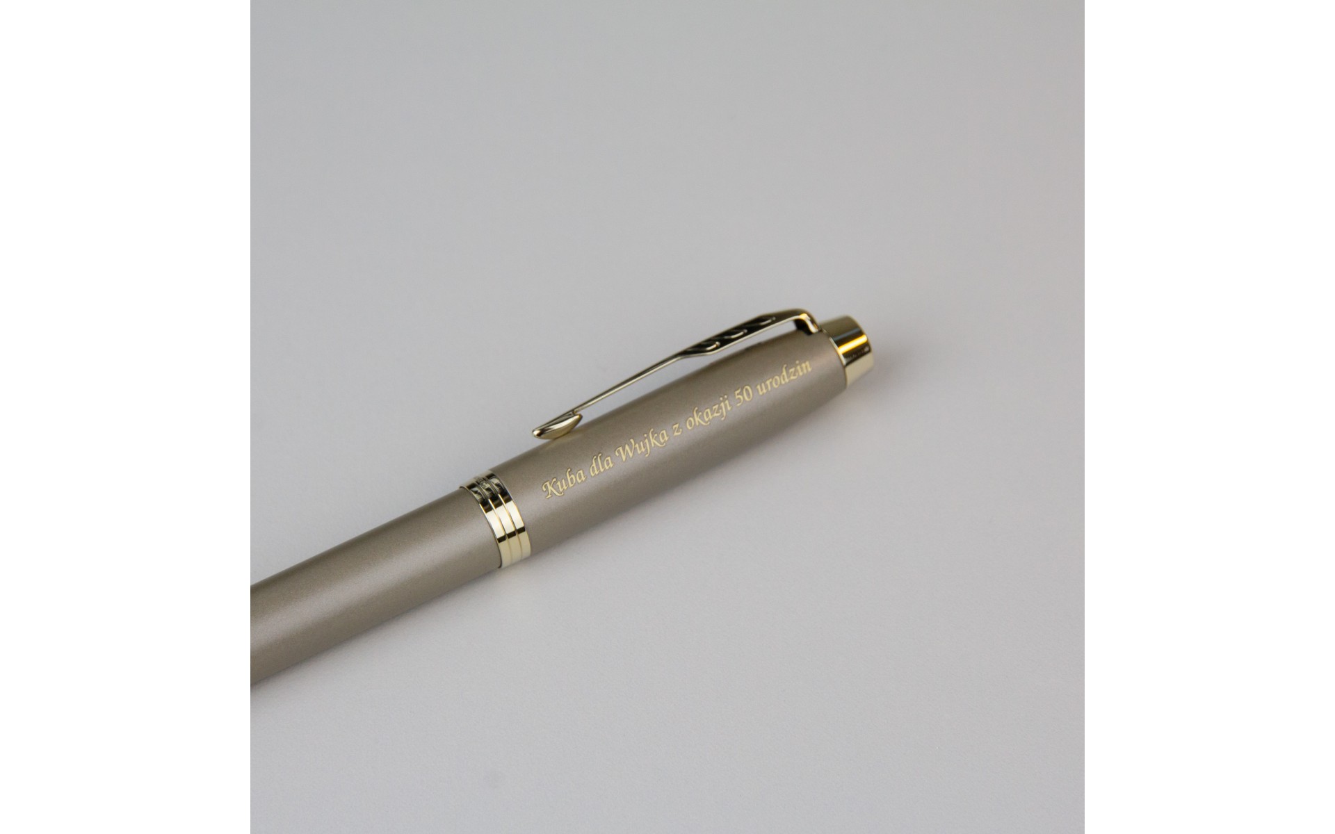  Pióro wieczne Parker IM Professionals Monochrome Champagne [2172953] z grawerem