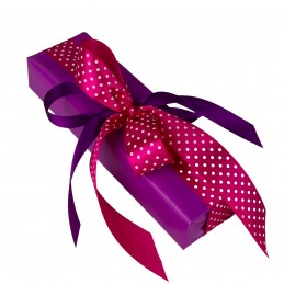 Pakowanie prezentów - papier fioletowy (WZ0037)Pakowanie prezentów - papier fioletowy (WZ0037)